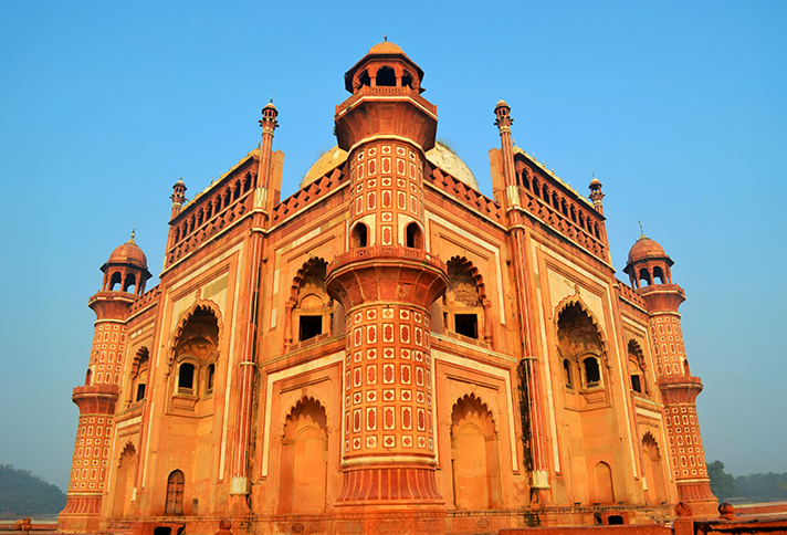 Lodhi Garden and Safdarjung Tomb Tour